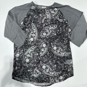 LuLaRoe black and gray top size 2 XL